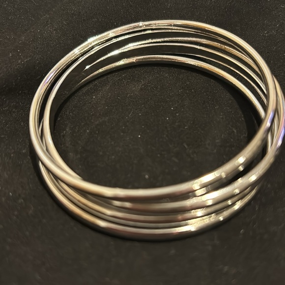 Lisa Robertson bangles!! Get ALL four. ❤️ - Picture 4 of 4